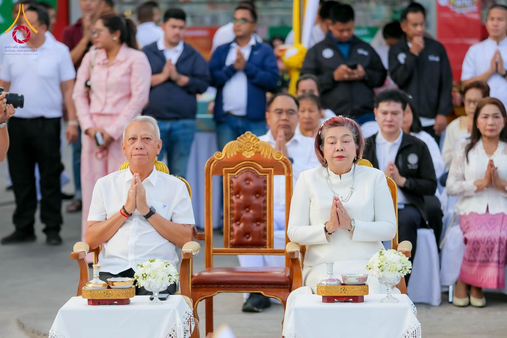 ภาพ No.313864:วันอาทิตย์ที่ 14 มีนาคม พ.ศ. 2569 ทำบุญเมืองหาดใหญ่ตักบาตรพระ 1,109 รูป เติมบุญใหญ่ หลังวิกฤตมหาอุทกภัย ณ ซุ้มประตูไชน่าทาวน์ ถนนศุภสารรังสรรค์ อ.หาดใหญ่ จ.สงขลา