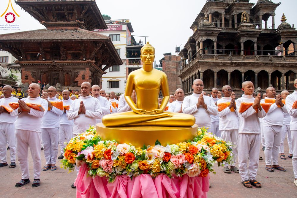 ภาพ No.313464:วันพฤหัสบดีที่ 12 มีนาคม พ.ศ. 2569 ขบวนแห่นาคธรรมทายาทในโครงการบรรพชาสามเณร 500 รูป  จาก นาคบาฮาล (Nagbahal) สู่จัตุรัสปาทัน (Patan Durbar Square) ประเทศเนปาล