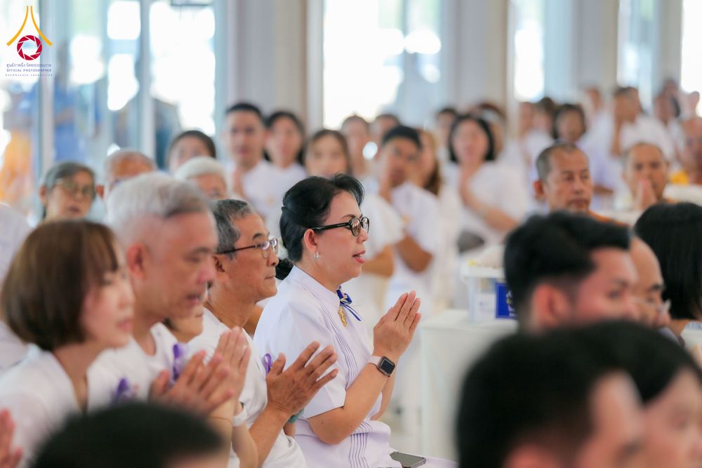 ภาพ No.313785:วันเสาร์ที่ 14 มีนาคม พ.ศ. 2569 พิธีตักบาตรแด่คณะสงฆ์ 323 วัด 4 จังหวัดชายแดนภาคใต้ พิธีถวายสังฆทานแด่คณะสงฆ์ 323 วัด ปีที่ 22 ครั้งที่ 183 พิธีมอบกองทุนหนุนแรงใจช่วยครูใต้ ปีที่ 19 ครั้งที่ 146 และพิธีทำบุญอุทิศส่วนกุศลให้ผู้วายชนม์ ณ ศูนย์ปฏิบัติธรรมภา