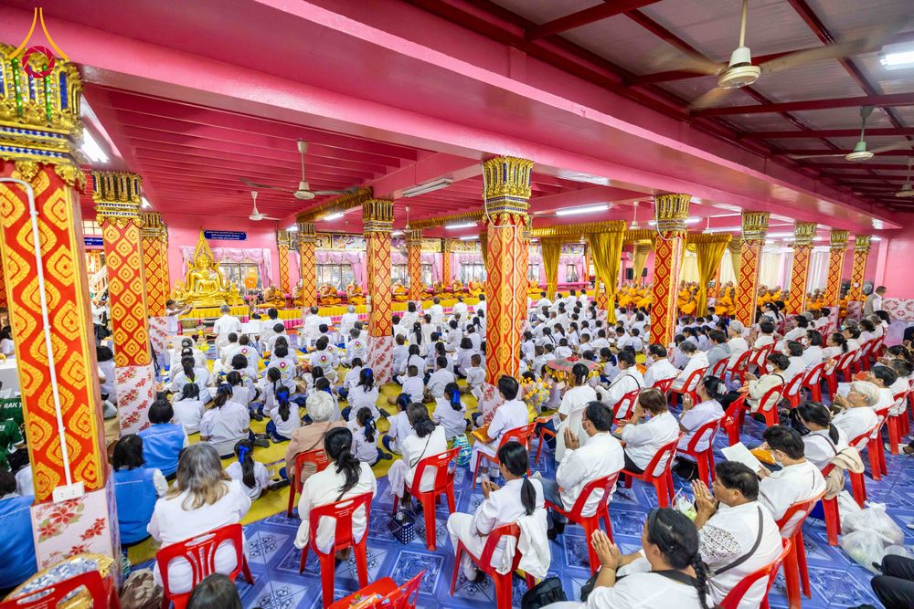 ภาพ No.303708:วันที่ 27 มกราคม พ.ศ. 2569 พิธีทอดผ้าป่าทำนุบำรุงศาสนสถาน ณ วัดตะเคียน อ.บางกรวย จ.นนทบุรี ในโครงการธรรมยาตรา กตัญญูบูชา มหาปูชนียาจารย์ พระมงคลเทพมุนี(สด จนฺทสโร) พระผู้ปราบมาร อนุสรณ์สถาน 7 แห่ง ปีที่ 14