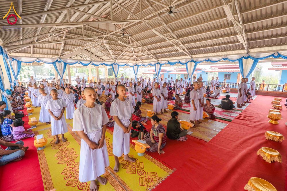 ภาพ No.317666:วันพฤหัสบดีที่ ๒ เมษายน พ.ศ.๒๕๖๙ พิธีบรรพชาสามเณรภาคฤดูร้อน น้อมบูชาธรรมอายุวัฒนมงคล ๘๒ ปี หลวงพ่อธัมมชโย และ ถวายเป็นพระราชกุศลแด่ สมเด็จพระกนิษฐาธิราชเจ้ากรมสมเด็จพระเทพรัตน์ราชสุดาฯ สยามบรมราชกุมารี รุ่นที่ ๑๓ ณ วัดทุ่งเจริญธรรม อำเภออมก๋อย จังหวัดเชี