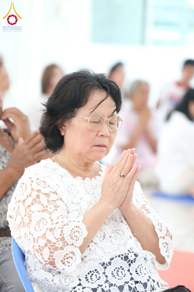 ภาพ No.320903:วันเสาร์ที่ 11 เมษายน พ.ศ.2569 พิธีตักบาตรฉลองสามเณรใหม่ ณ ศูนย์อบรมเยาวชนนครปฐม