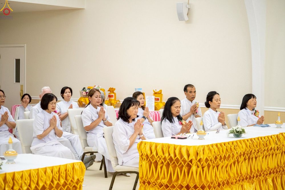 ภาพ No.252009:วันที่ 9 ตุลาคม พ.ศ. 2568 วัดพระธรรมกายซีลีคอนวัลเลย์ Dhammakaya Meditation Center Silicon Vally  เมืองมอแกนฮิลล์ รัฐเคลิฟอร์เนีย สหรัฐอเมริกา  ได้จัดงาน วันคล้ายวันเกิดด้วยรูปกายเนื้อ  พระมงคลเทพมุนี ครบ 141 ปี โดยมีกำหนดการช่วงเย็น พิธีมุทิตาสักการะพระ