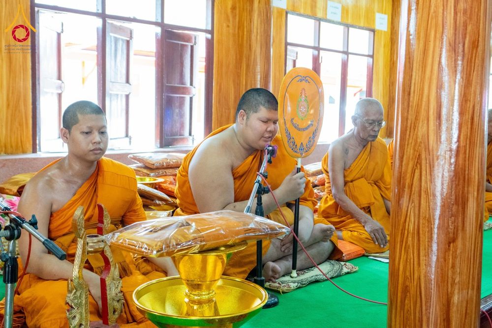 ภาพ No.166585:พิธีทอดกฐิน ณ วัดสามขาว จ.อ่างทอง ในโครงการกฐินสามัคคีทั่วไทย 30,000 วัด บูชาธรรม 80 ปี หลวงพ่อธัมมชโย โดยคณะศิษยานุศิษย์วัดพระธรรมกาย วันที่ 27 ตุลาคม พ.ศ. 2567