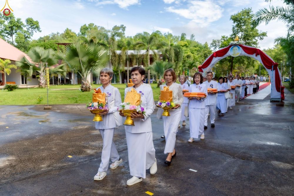 ภาพ No.256962:วันพฤหัสบดีที่ ๑๖ ตุลาคม พ.ศ. ๒๕๖๘ พิธีทอดกฐินสามัคคีเพื่อรองรับประดิษฐานองค์เจดีย์ ณ ศูนย์ปฏิบัติธรรมเถินเทิดธรรม อ.เถิน จ.ลำปาง