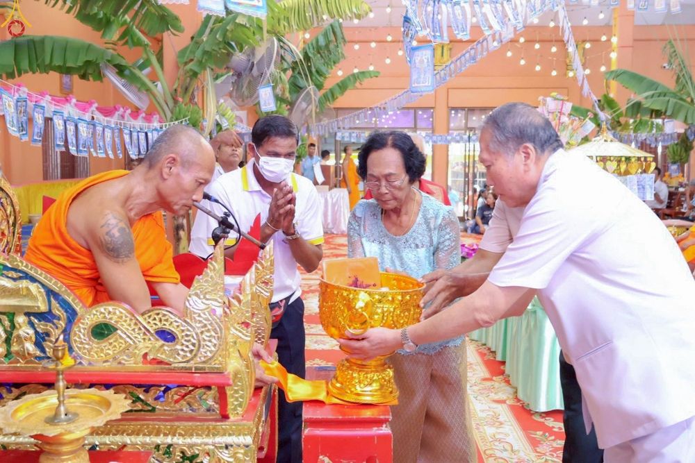 ภาพ No.260101:วันที่ 19 ตุลาคม พ.ศ. 2568 พิธีทอดกฐินสามัคคีทั่วไทย 30,000 วัด โดยคณะศิษยานุศิษย์ บูชาธรรม 81 ปี หลวงพ่อธัมมชโย ณ วัดปากคลองมอญ อ.บางเสาธง จ.สมุทรปราการ