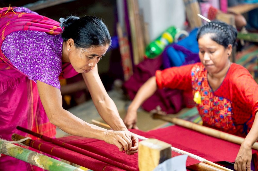 ภาพ No.257474:วันที่ 17 ตุลาคม พ.ศ. 2568 พิธีทอดกฐินสมทบวัดกัลยาณมิตรต่างประเทศ  บูชาธรรม 81 ปี หลวงพ่อธัมมชโย ณ ศูนย์ปฏิบัติธรรมไมตรีปูร์ เมืองคาร์การชารี ประเทศบังกลาเทศ 