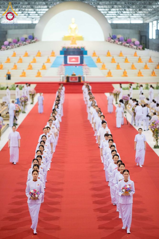 ภาพ No.261175:วันอาทิตย์ที่ 5 ตุลาคม พ.ศ. 2568 พิธีจุดเทียนใจ ไฟนิรันด์ อนันตชัย ณ สภาธรรมกายสากล วัดพระธรรมกาย