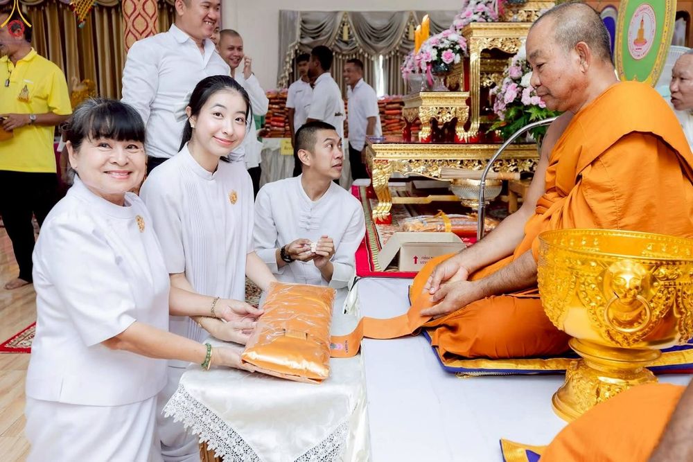 ภาพ No.260147:วันที่ 19 ตุลาคม พ.ศ. 2568 พิธีทอดกฐินสามัคคีทั่วไทย 30,000 วัด โดยคณะศิษยานุศิษย์ บูชาธรรม 81 ปี หลวงพ่อธัมมชโย ณ วัดราษฎร์นิมิตศรัทธาธรรม(หนองปรือ) อ.บางพลี จ.สมุทรปราการ