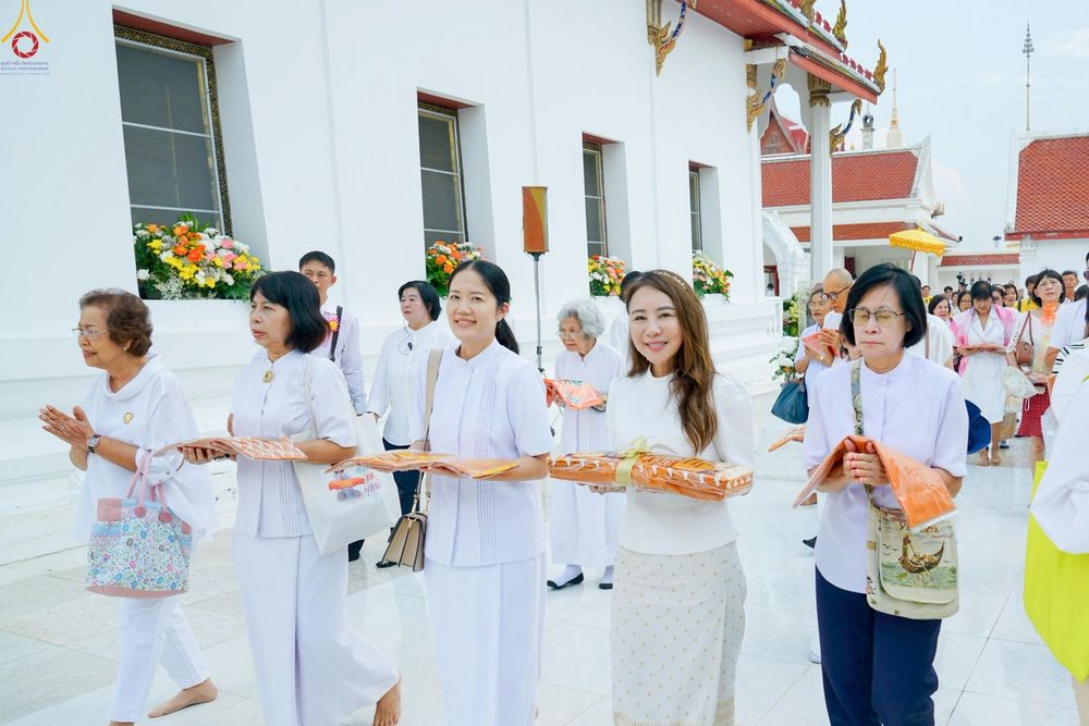 ภาพ No.286026:วันที่ 11 ตุลาคม พ.ศ. 2568 พิธีทอดกฐินสามัคคีทั่วไทย 30,000 วัด โดยคณะศิษยานุศิษย์ บูชาธรรม 81 ปี หลวงพ่อธัมมชโย ณ วัดโบสถ์บน ต.บางคูเวียง อ.บางกรวย จ.นนทบุรี