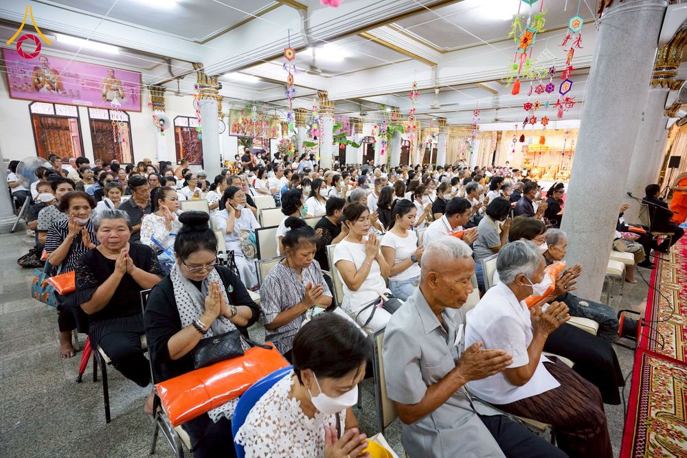 ภาพ No.273415:วันที่ 1 พฤศจิกายน พ.ศ. 2568 พิธีทอดกฐินสามัคคีทั่วไทย ณ วัดทินกรนิมิต อ.เมือง จ.นนทบุรี โดยคณะศิษยานุศิษย์ บูชาธรรม 81 ปี หลวงพ่อธัมมชโย