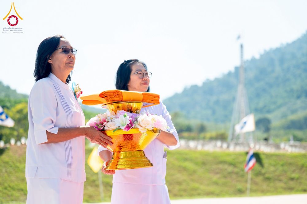 ภาพ No.274911:วันอาทิตย์ที่ 30 พฤศจิกายน พ.ศ. 2568 พิธีทอดผ้าป่า "สร้างองค์พระเจดีย์เพื่อสร้างสันติภาพโลก" ณ ศูนย์ปฏิบัติธรรมระยอง (บ้านช่องลม)