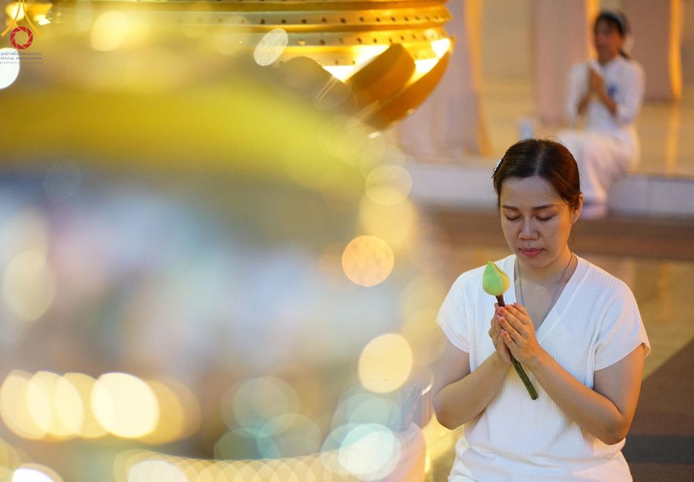 ภาพ No.154779:พิธีจุดประทีป, พิธีฉลองชัยสวดมนต์บทธัมมจักกัปปวัตนสูตร ณ มหารัตนวิหารคด วัดพระธรรมกาย วันอังคารที่ 17 กันยายน พ.ศ. 2567