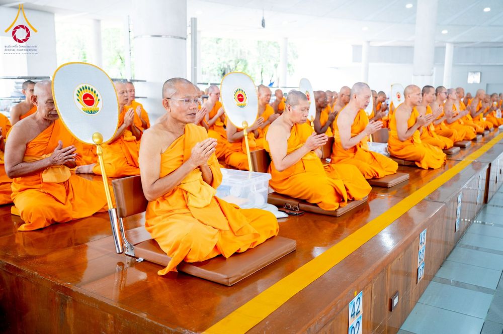 ภาพ No.245083:วันพุธที่ 10 กันยายน พ.ศ. 2568 พิธีถวายภัตตาหารเมนูสวรรค์ เนื่องในวันครบ 25 ปี วันละสังขารคุณยายอาจารย์มหารัตนอุบาสิกาจันทร์ ขนนกยูง ณ หอฉันคุณยายอาจารย์ฯ วัดพระธรรมกาย