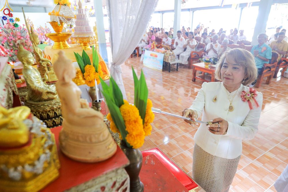 ภาพ No.258211:วันที่ 18 ตุลาคม พ.ศ. 2568 พิธีทอดกฐินสามัคคีทั่วไทย 30,000 วัด โดยคณะศิษยานุศิษย์ บูชาธรรม 81 ปี หลวงพ่อธัมมชโย ณ วัดนอก จ.สุราษฎร์ธานี