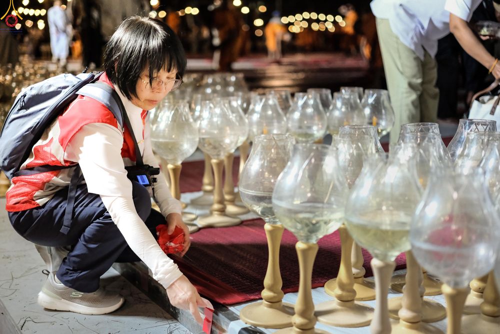 ภาพ No.296176:ภาพเบื้องหลังอาสาสมัครรวมใจ ชุดที่ 2 ในโครงการธรรมยาตรา กตัญญูบูชา มหาปูชนียาจารย์ พระมงคลเทพมุนี(สด จนฺทสโร) พระผู้ปราบมาร อนุสรณ์สถาน 7 แห่ง ปีที่ 14