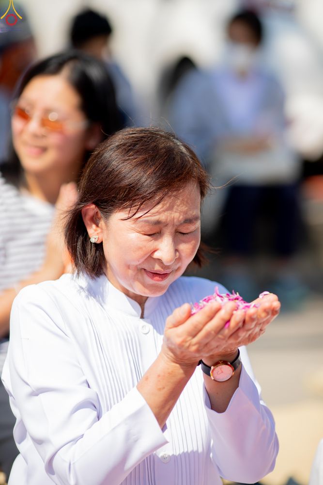 ภาพ No.304149:วันที่ 25 มกราคม พ.ศ. 2569 พิธีต้อนรับพระธรรมยาตรา  รร.สามัคคีราษฏร์บำรุง-วัดพระธรรมกาย ในโครงการธรรมยาตรา กตัญญูบูชา มหาปูชนียาจารย์ พระมงคลเทพมุนี(สด จนฺทสโร) พระผู้ปราบมาร อนุสรณ์สถาน 7 แห่ง ปีที่ 14