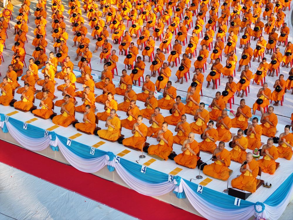 ภาพ No.292394:วันที่ 11 มกราคม พ.ศ. 2569 พิธีตักบาตรพระธรรมยาตรา ณ อนุสรณ์สถานคลองบางนางแท่น อ.สามพราน จ.นครปฐม ในโครงการธรรมยาตรา กตัญญูบูชา มหาปูชนียาจารย์ พระมงคลเทพมุนี(สด จนฺทสโร) พระผู้ปราบมาร อนุสรณ์สถาน 7 แห่ง ปีที่ 14