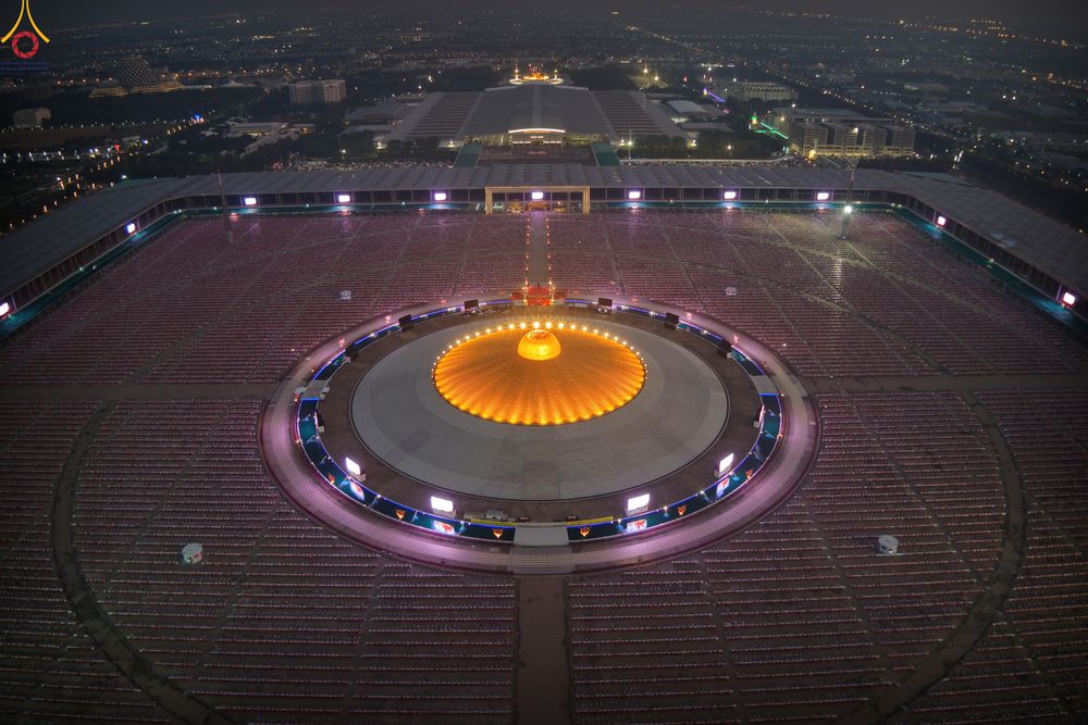 ภาพ No.324147:วันที่ 22 เมษายน พ.ศ.2569 (วันคุ้มครองโลก) พิธีถวายมหาสังฆทาน 40,000 กว่าวัดทั่วประเทศ ณ ลานธรรม พระมหาธรรมกายเจดีย์ วัดพระธรรมกาย