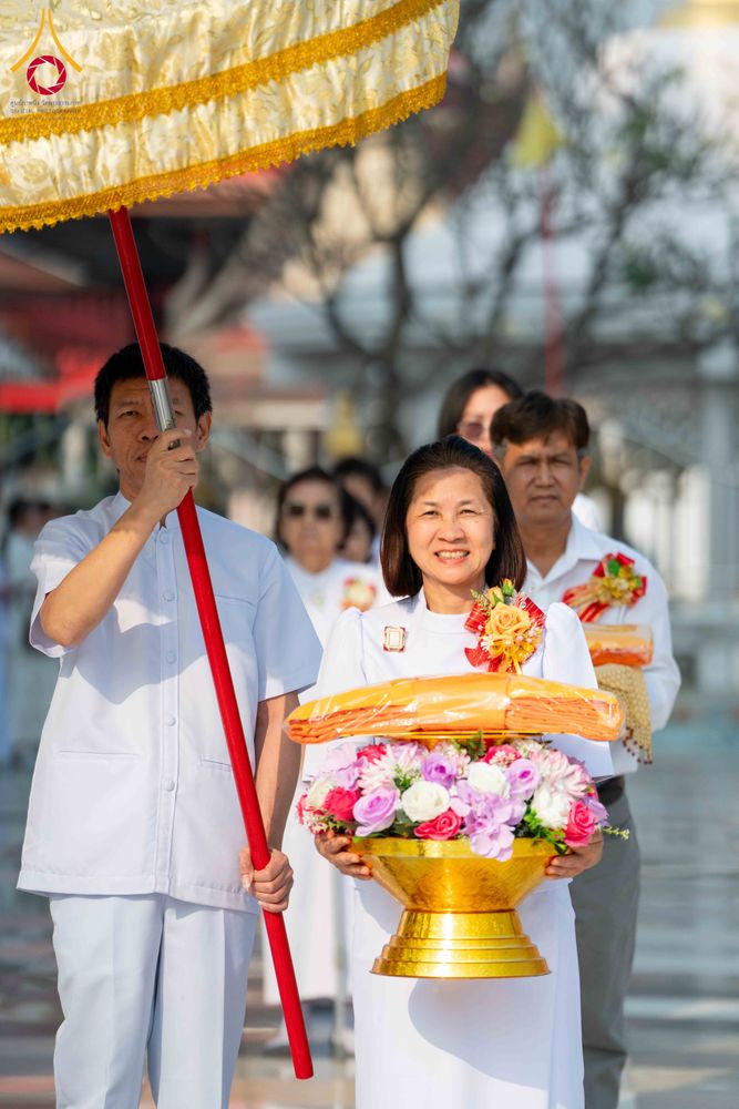 ภาพ No.304380:วันที่ 27 มกราคม พ.ศ. 2569 พิธีทอดผ้าป่าทำนุบำรุงศาสนสถาน ณ วัดบางไผ่นารถ ต.บางไทรป่า อ.บางเลน จ.นครปฐม ในโครงการธรรมยาตรา กตัญญูบูชา มหาปูชนียาจารย์ พระมงคลเทพมุนี(สด จนฺทสโร) พระผู้ปราบมาร อนุสรณ์สถาน 7 แห่ง ปีที่ 14