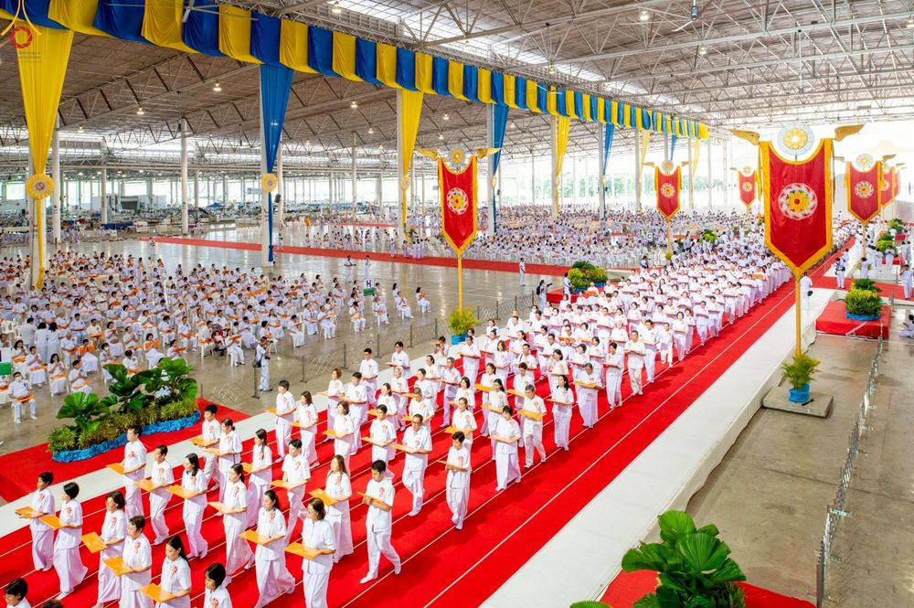 ภาพ No.251607:วันที่ 10 ตุลาคม พ.ศ. 2568 พิธีทอดผ้าป่าสมทบกฐินวัดพระธรรมกาย และสมทบกฐิน 30,000 กว่าวัดทั่วประเทศ ครั้งที่ 3 ณ สภาธรรมกายสากล วัดพระธรรมกาย