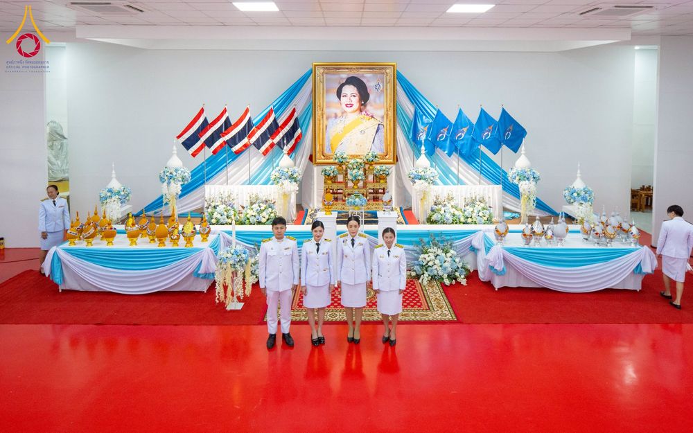 ภาพ No.237779:พิธีถวายเครื่องราชสักการะและวางพานพุ่ม และพิธีจุดเทียนถวายพระพรชัยมงคล เนื่องในโอกาสวันเฉลิมพระชนมพรรษา สมเด็จพระนางเจ้าสิริกิติ์ พระบรมราชินีนาถ พระบรมราชชนนีพันปีหลวง วันอังคารที่ 12 สิงหาคม พ.ศ. 2568  ณ อาคารปลูกศรัทธา 2 วัดพระธรรมกาย