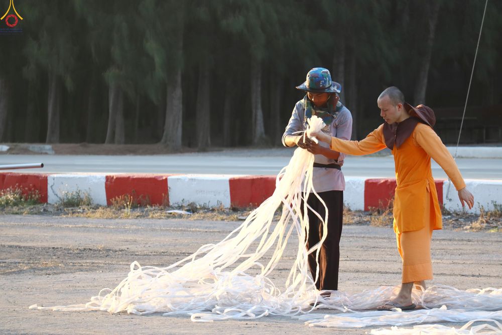 ภาพ No.320957:วันที่ 9 เมษายน พ.ศ.2569 การเตรียมงานจราจร เพื่องานถวายมหาสังฆทาน 40,000 กว่าวัดทั่วประเทศ วันคุ้มครองโลก 22 เมษายน พ.ศ.2569 วัดพระธรรมกาย