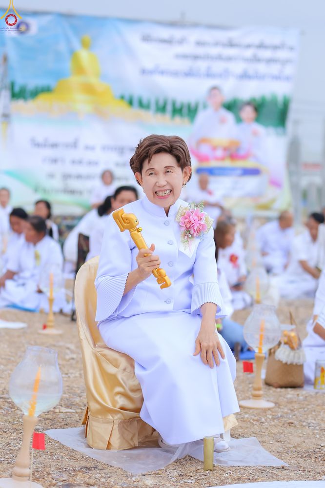 ภาพ No.339475:วันอังคารที่ 14  กรกฎาคม 2569 พิธีทอดผ้าป่าและพิธีตอกเสาเข็มมงคลต้นสุดท้าย องค์พระเจดีย์เพื่อสร้างสันติภาพโลก  ณ ธุดงคสถานพัฒนานิคม อ.พัฒนาพิคม จ.ลพบุรี