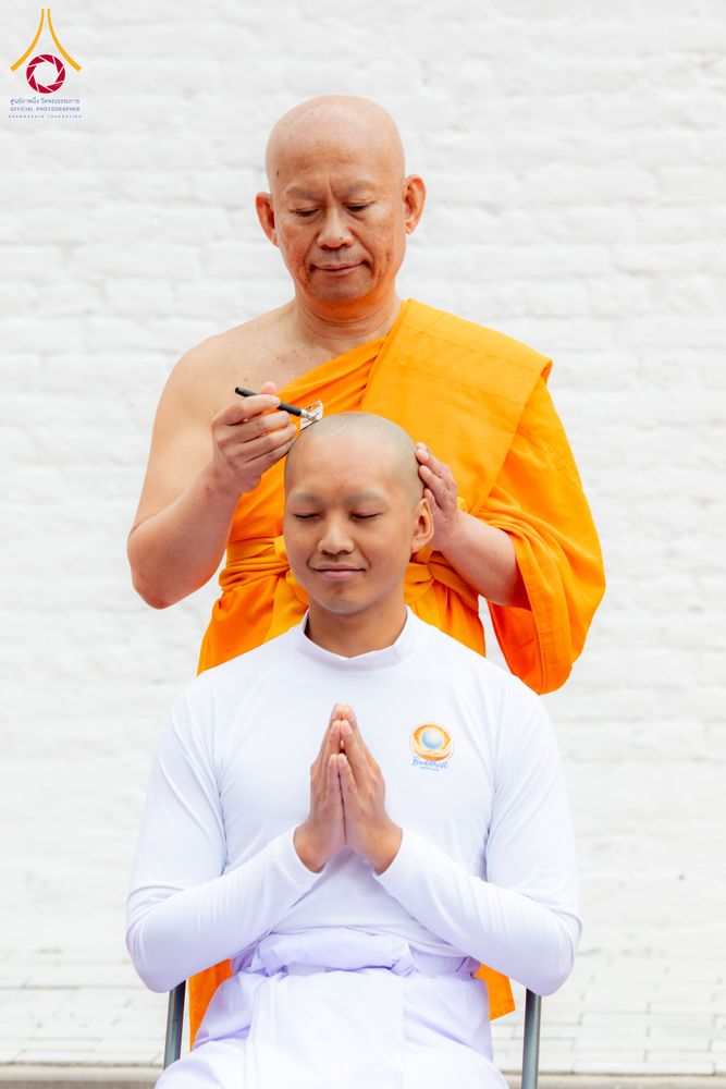 ภาพ No.336708:วันศุกร์ที่ 12 มิถุนายน พ.ศ. 2569 พิธีตัดปอยผมและพิธีปลงผมนาคธรรมทายาท  ภาคพื้นยุโรป รุ่นที่ 11   ณ วัดพระธรรมกายเบลเยียม ประเทศเบลเยียม