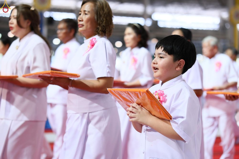 ภาพ No.318474:วันอาทิตย์ต้นเดือนที่ 5 เมษายน พ.ศ.2569 พิธีทอดผ้าป่าสมทบมหาสังฆทาน 40,000 กว่าวัดทั่วประเทศ ณ สภาธรรมกายสากล วัดพระธรรมกาย