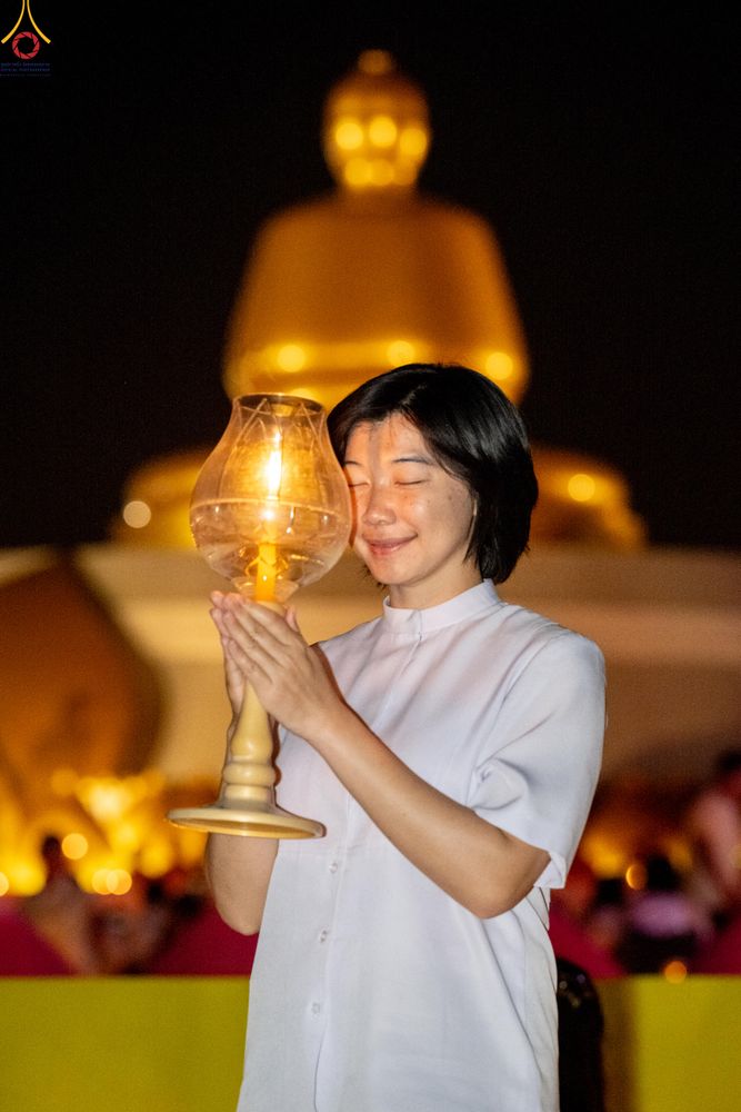 ภาพ No.302335:วันที่ 23 มกราคม พ.ศ. 2569 พิธีจุดประทีปธรรมถวายเป็นพุทธบูชา (ภาพชุดที่ 2) และบูชาธรรมมหาปูชนียาจารย์  ณ อนุสรณ์สถานลำดับที่ 5 สถานที่เผยแผ่วิชชาธรรมกายครั้งแรก อนุสรณ์สถานบางปลา วัดบางปลา อำเภอบางเลน จังหวัดนครปฐม ในโครงการธรรมยาตรา กตัญญูบูชา มหาปูชนีย