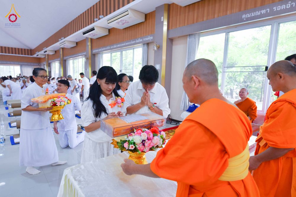 ภาพ No.346557:วันอาทิตย์ที่ 30 สิงหาคม พ.ศ.2569 พิธีทอดผ้าป่า สวดธรรมจักรกัปปวัตนสูตรกลั่นแผ่นดินโปรยรัตนชาติ  สถาปนาองค์พระเจดีย์เพื่อสร้างสันติภาพโลก  ณ ศูนย์ปฏิบัติธรรมพนมสารคาม (เพชรตะวัน) จังหวัดฉะเชิงเทรา