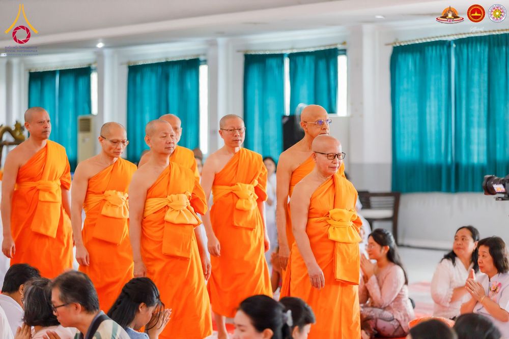 ภาพ No.283620:วันเสาร์ที่ 20 ธันวาคม  2568 พิธีบรรพชาสามเณร ณ ประเทศอินโดนีเซีย