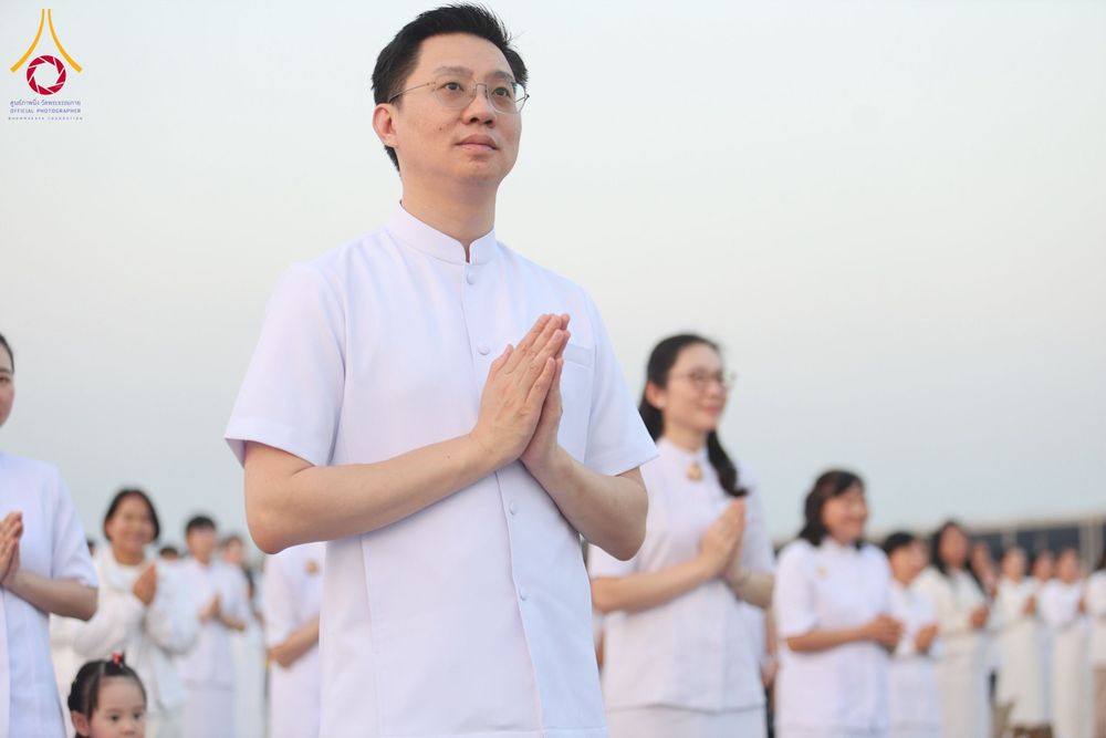 ภาพ No.307100:วันที่ 31 มกราคม พ.ศ. 2569  พิธีจุดประทีปธรรมถวายเป็นพุทธบูชา  และบูชาธรรมมหาปูชนียาจารย์ (ภาพชุดที่ 1) ณ วัดพระธรรมกาย ปทุมธานี ในโครงการธรรมยาตรา กตัญญูบูชา มหาปูชนียาจารย์ พระมงคลเทพมุนี(สด จนฺทสโร) พระผู้ปราบมาร อนุสรณ์สถาน 7 แห่ง ปีที่ 14