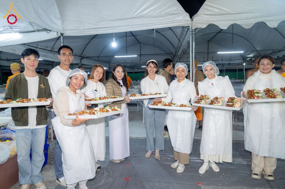 ภาพ No.292224:วันที่ 11 มกราคม พ.ศ. 2569 พิธีถวายภัตตาหารเป็นสังฆทาน แด่พระธรรมยาตรา ในโครงการธรรมยาตรา กตัญญูบูชา มหาปูชนียาจารย์ พระมงคลเทพมุนี(สด จนฺทสโร) พระผู้ปราบมาร อนุสรณ์สถาน 7 แห่ง ปีที่ 14 ณ  อนุสรณ์สถานลำดับที่ 2  สถานที่ตั้งมโนปณิธานบวชตลอดชีวิต อนุสรณ์สถ