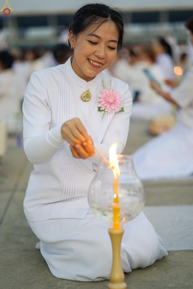 ภาพ No.307900:วันที่ 31 มกราคม พ.ศ. 2569 พิธีจุดประทีปธรรมถวายเป็นพุทธบูชา  และบูชาธรรมมหาปูชนียาจารย์ (ภาพชุดที่ 2) ณ วัดพระธรรมกาย ปทุมธานี ในโครงการธรรมยาตรา กตัญญูบูชา มหาปูชนียาจารย์ พระมงคลเทพมุนี(สด จนฺทสโร) พระผู้ปราบมาร อนุสรณ์สถาน 7 แห่ง ปีที่ 14