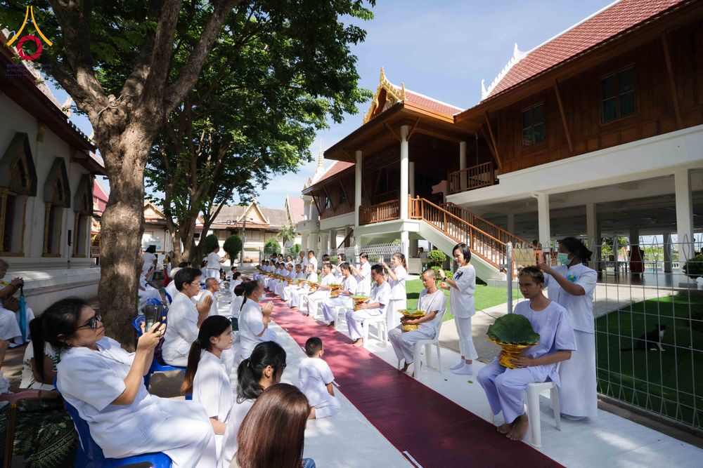 ภาพ No.341211:วันอาทิตย์ที่ 26 กรกฎาคม พ.ศ. 2569 ​โครงการอุปสมบทหมู่บูชาธรรมมหาปูชนียาจารย์ รุ่นที่ ๑ วัดกลางธนรินทร์ ต.บ้านแป้ง อ.พรหมบุรี จ.สิงห์บุรี