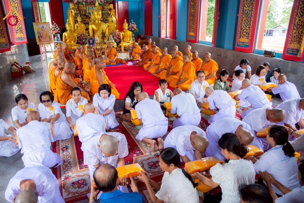 ภาพ No.276366:วันศุกร์ที่ 5 ธันวาคม 2568 (วันพ่อแห่งชาติ) พิธีบรรพชาอุปสมบทหมู่ธรรมทายาท จำนวน 14 รูป โครงการบรรพชาอุปสมบทหมู่ รุ่นบูชาธรรมมหาปูชนียาจารย์ ประจำปี 2568  ณ ศูนย์อบรมเยาวชนบางปะหัน จังหวัดพระนครศรีอยุธยา