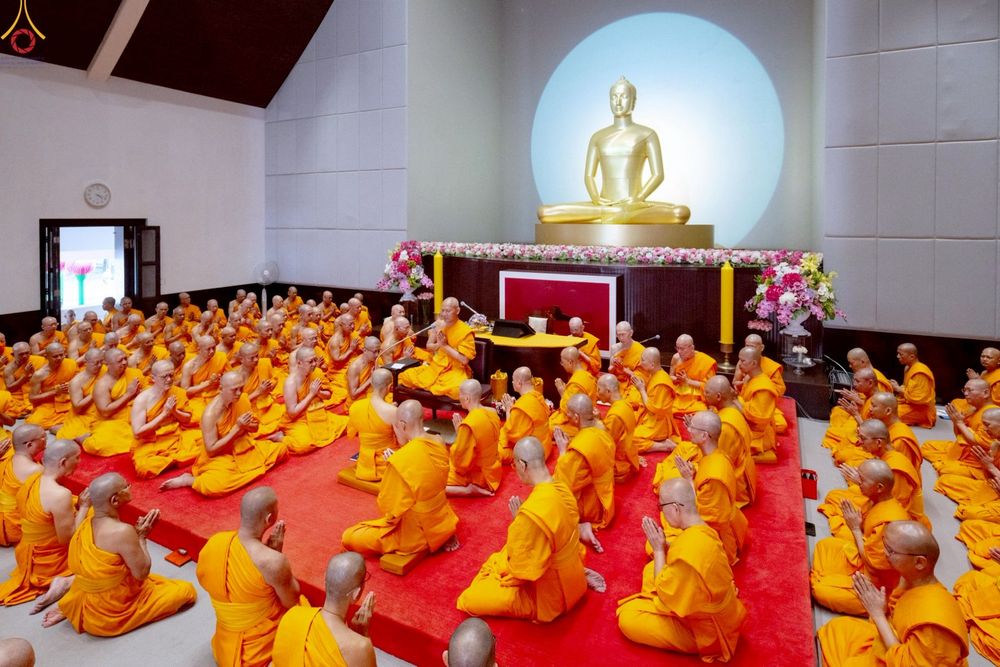 ภาพ No.250635:วันอังคารที่ 7 ตุลาคม พ.ศ. 2568 พิธีมหาปวารณาออกพรรษา ณ โบสถ์พระไตรปิฎก วัดพระธรรมกาย