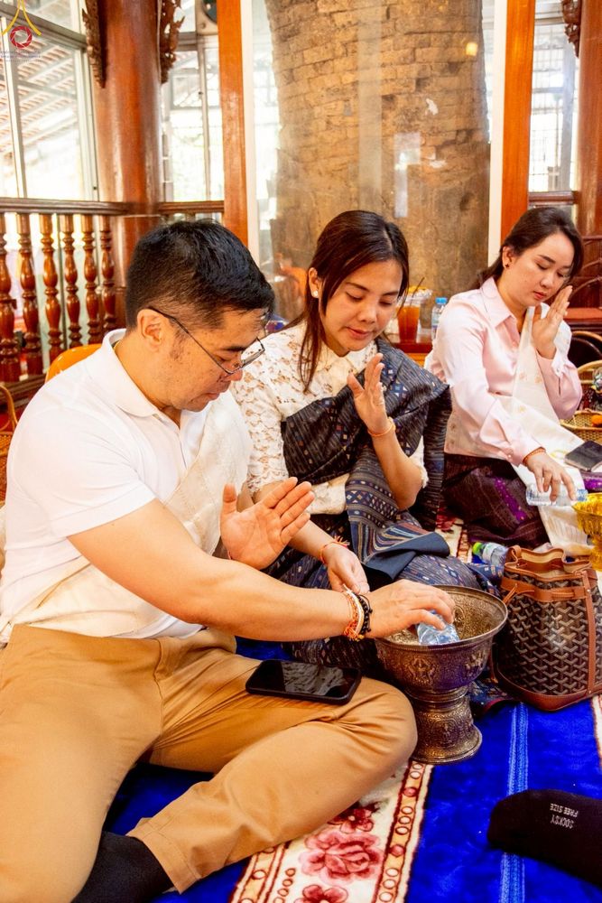 ภาพ No.271744:วันอาทิตย์ที่ 26 ตุลาคม พ.ศ. 2568 กฐินสมทบวัดต่างประเทศ โดยคณะศิษยานุศิษย์ บูชาธรรม 81 ปี  หลวงพ่อธัมมชโย ณ วัดสีอัมพอน นครเวียงจันทน์ สปป.ลาว