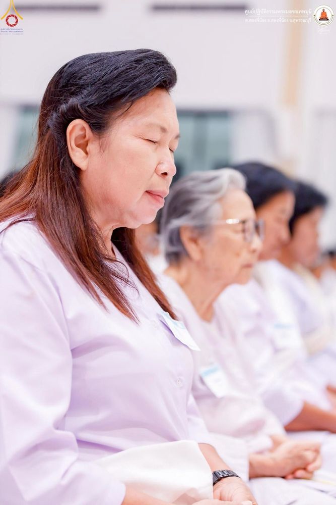 ภาพ No.247744:วันที่ 12-14 กันยายน พ.ศ. 2568 โครงการอบรม อุบาสกแก้ว อุบาสิกาแก้ว รุ่นที่ 1 ณ ศูนย์ปฏิบัติธรรมพระมงคลเทพมุนี อ.สองพี่น้อง จ.สุพรรณบุรี