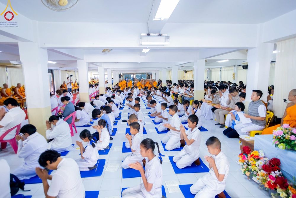 ภาพ No.195055:พิธีทอดผ้าป่าทำนุบำรุงศาสนสถาน ณ วัดไผ่โรงวัว ต.บางตาเถร อ.สองพี่น้อง จ.สุพรรณบุรี ในโครงการธรรมยาตรา กตัญญูบูชา มหาปูชนียาจารย์ พระมงคลเทพมุนี(สด จนฺทสโร) พระผู้ปราบมาร อนุสรณ์สถาน 7 แห่ง ปีที่ 13 วันที่ 13 มกราคม พ.ศ. 2568