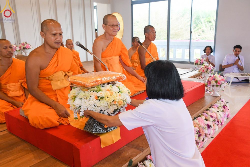 ภาพ No.96156:กฐินสามัคคี ฉลองวิหารพระมงคลเทพมุนี (สด จนฺทสโร) ณ ศูนย์ปฏิบัติธรรมภาคใต้ อ.บางกล่ำ จ.สงขลา วันที่ 19 พฤศจิกายน พ.ศ. 2566