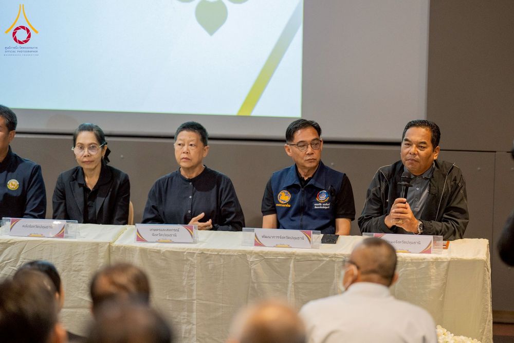 ภาพ No.271920:วันที่ 22 พฤศจิกายน พ.ศ. 2568 ผู้ว่าฯ ปทุมธานี ลงพื้นที่เยี่ยม “อำเภอคลองหลวง” พร้อมชมการเตรียมความพร้อมเทศกาลสวนดอกไม้ปทุมธานี “ทุ่งสวรรค์ ตะวันฉาย” ณ วัดพระธรรมกาย