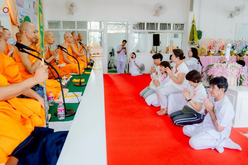 ภาพ No.266829:วันที่ 5 พฤศจิกายน พ.ศ. 2568 พิธีทอดกฐิน ณ อนุสรณ์สถานพระมงคลเทพมุนี  (สด จนฺทสโร) ผู้ค้นพบวิชชาธรรมกาย สถานที่ตั้งมโนปณิธานบวชตลอดชีวิต คลองบางนางแท่น ต.หอมเกร็ด อ.สามพราน จ.นครปฐม