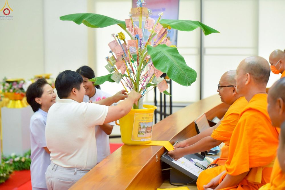 ภาพ No.249946:วันอังคารที่ 30 กันยายน พ.ศ. 2568 พิธีตอกเสามงคลต้นแรกอาคารเศรษฐีถาวร ที่พักผู้มาปฏิบัติธรรม ณ ศูนย์ปฏิบัติธรรมจันทบุรี