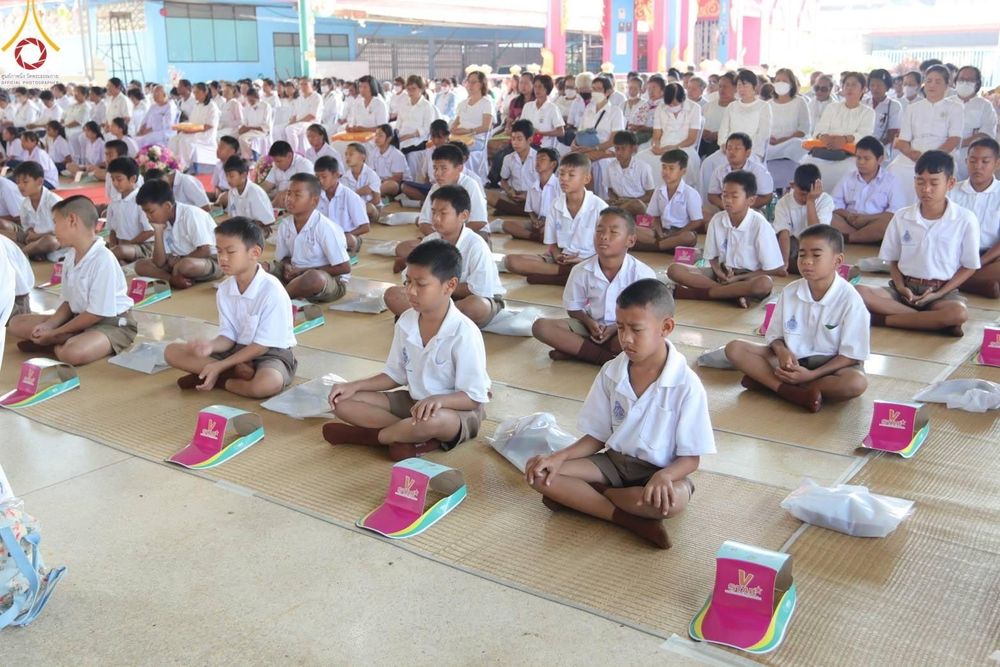 ภาพ No.199259:พิธีทอดผ้าป่าทำนุบำรุงศาสนสถาน ณ วัดลำพญา ตำบลลำพญา อำเภอบางเลน จังหวัดนครปฐม ในโครงการธรรมยาตรา กตัญญูบูชา มหาปูชนียาจารย์ พระมงคลเทพมุนี(สด จนฺทสโร) พระผู้ปราบมาร อนุสรณ์สถาน 7 แห่ง ปีที่ 13 วันที่ 21 มกราคม พ.ศ. 2568