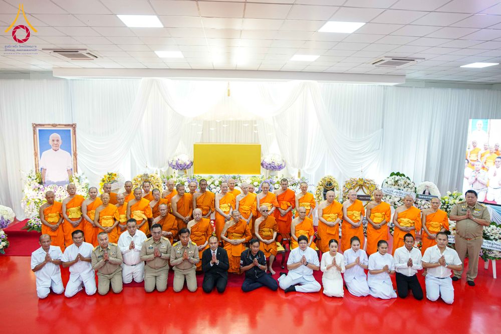 ภาพ No.315523:วันพุธที่ 25 มีนาคม พ.ศ. 2569 พิธีบำเพ็ญกุศล คุณพ่อณรงค์ จินตมากุล  สิริอายุ 99 ปี 11 เดือน โยมบิดา พระครูปลัดรัตนวีรวัฒน์ (รังสฤษดิ์ อิทฺธิจินตโก) ที่ปรึกษาเจ้าคณะจังหวัดปทุมธานี เจ้าอาวาสวัดพระธรรมกาย  ณ ห้องปลูกศรัทธา 2 วัดพระธรรมกาย ปทุมธานี