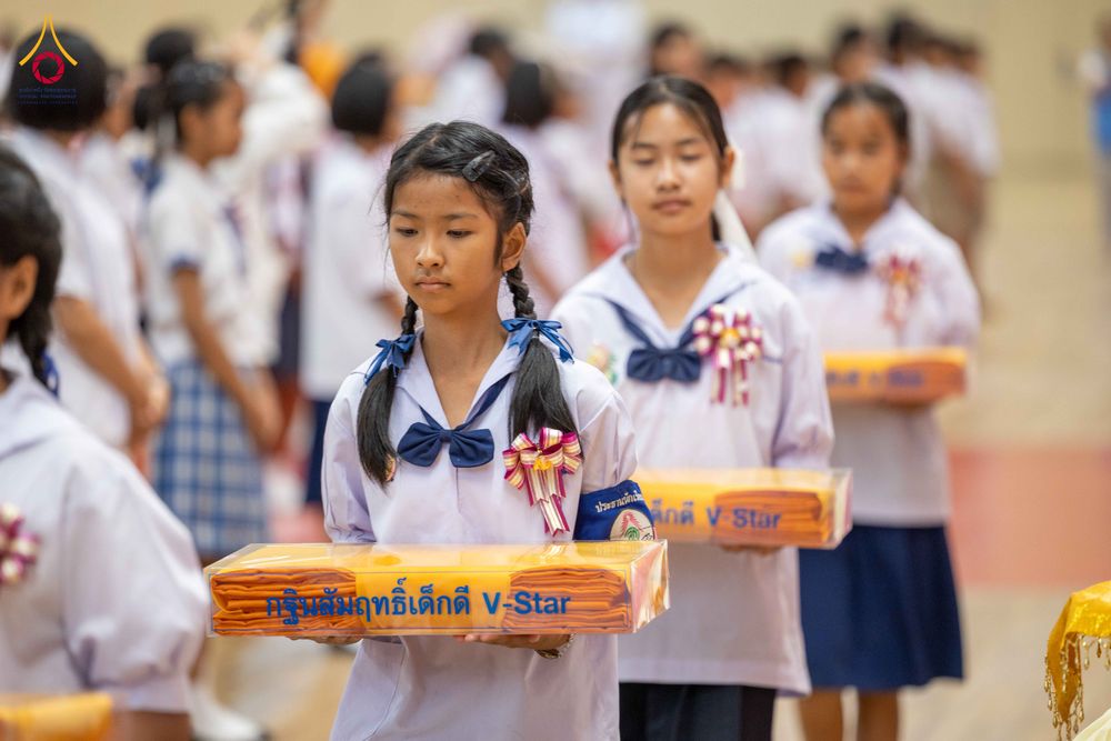 ภาพ No.348569:วันที่ 12 กันยายน พ.ศ. 2569 การอบรมเชิงปฏิบัติการจัดกิจกรรมทอดกฐินสัมฤทธิ์ พิธีมอบผ้าไตรประธานกฐินเด็กดี V-Star ประจำปีพุทธศักราช 2569 ณ สภาธรรมกายสากล วัดพระธรรมกาย