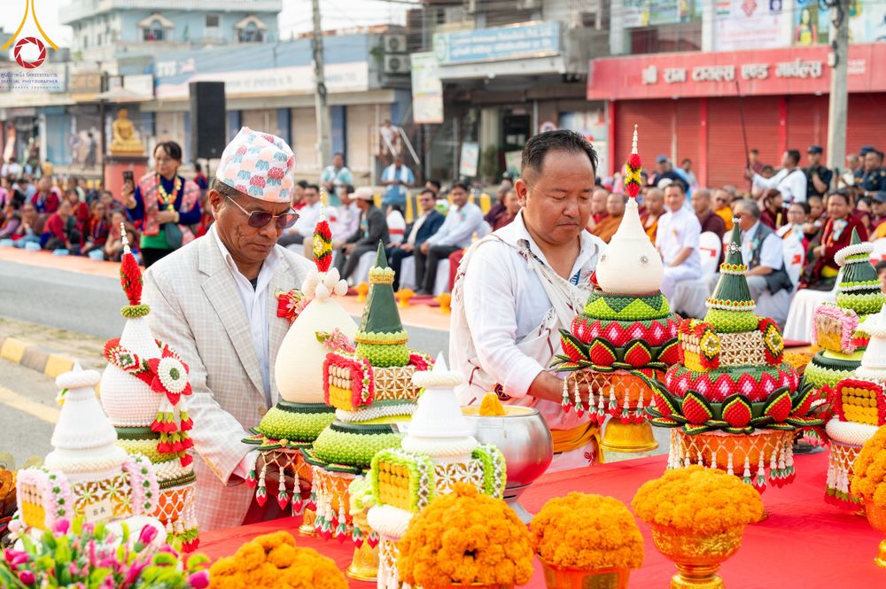 ภาพ No.317067:วันเสาร์ที่ 28 มีนาคม พ.ศ.2569 ธรรมยาตราจาริก ณ ซุ้มประตูลุมพินีเกต(Lumbini Gate) ประเทศเนปาล
